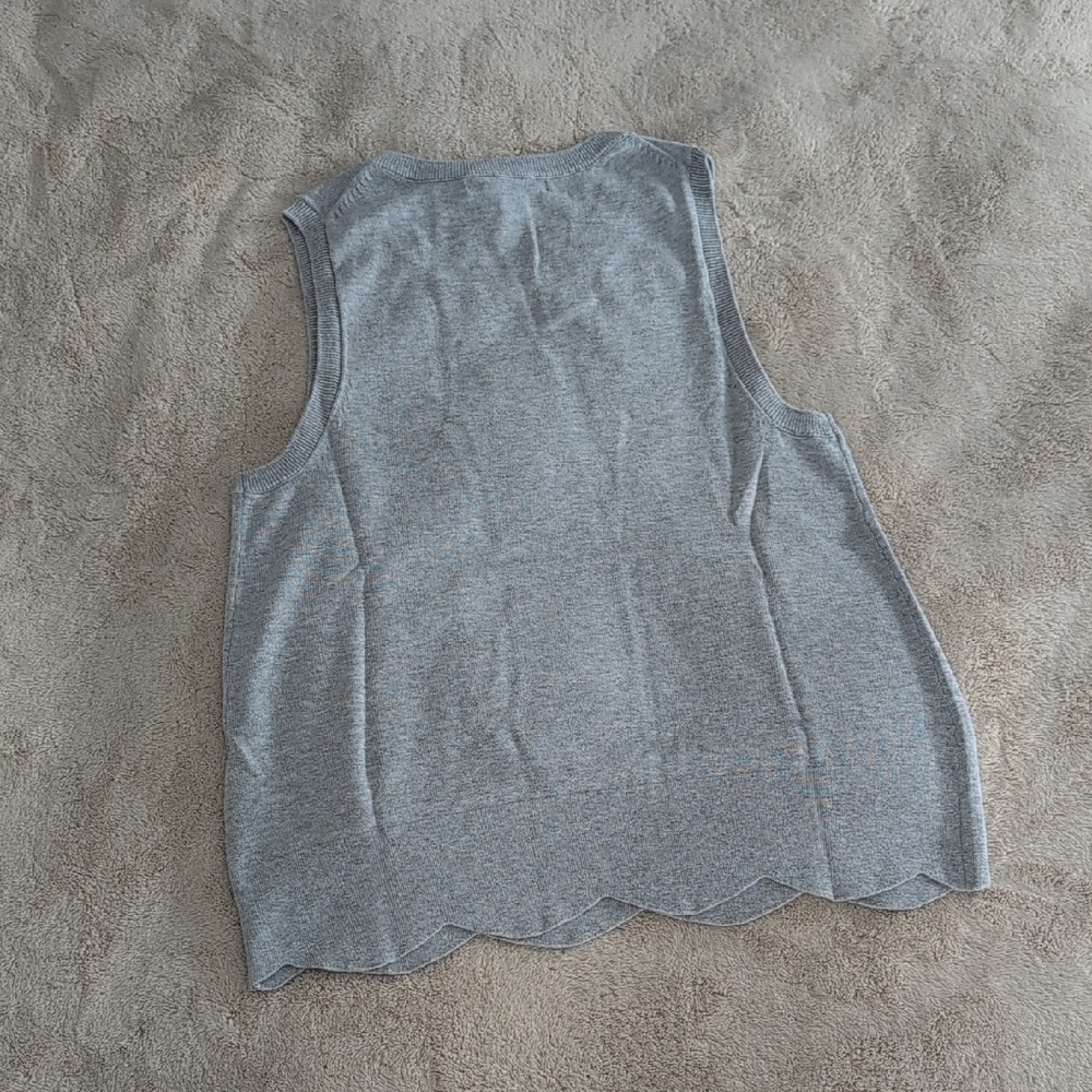 NWT Banana Republic Light Gray Knit Vest Sweater Top, Size XS - Picture 2 of 7